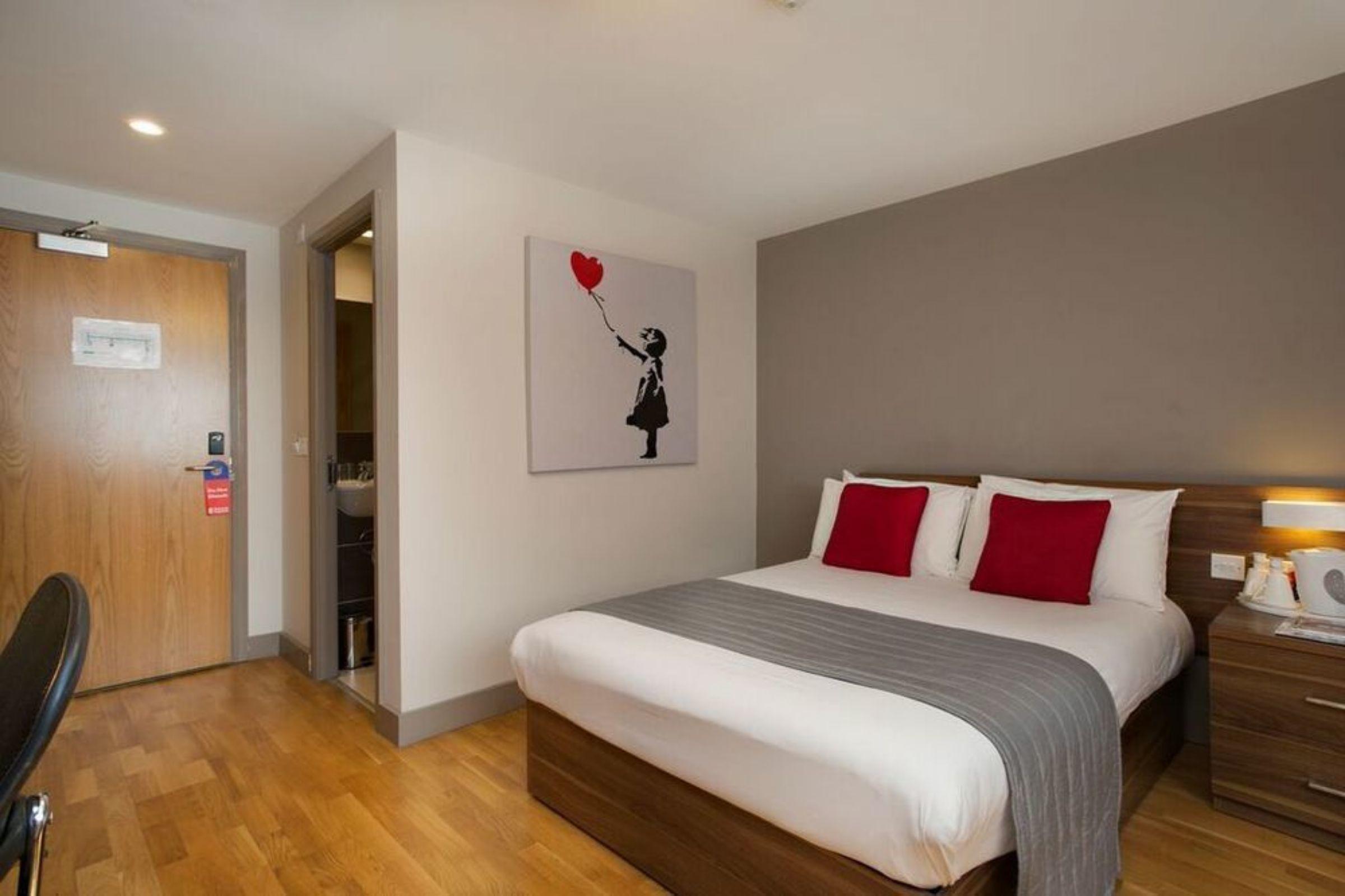 Hotel Britannia Study 3*